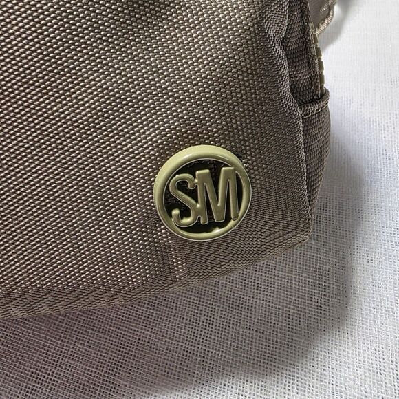 Steve Madden Army Green Fanny Pack Waist Bag Adjustable Crossbody Zippered NEW - Picture 4 of 13